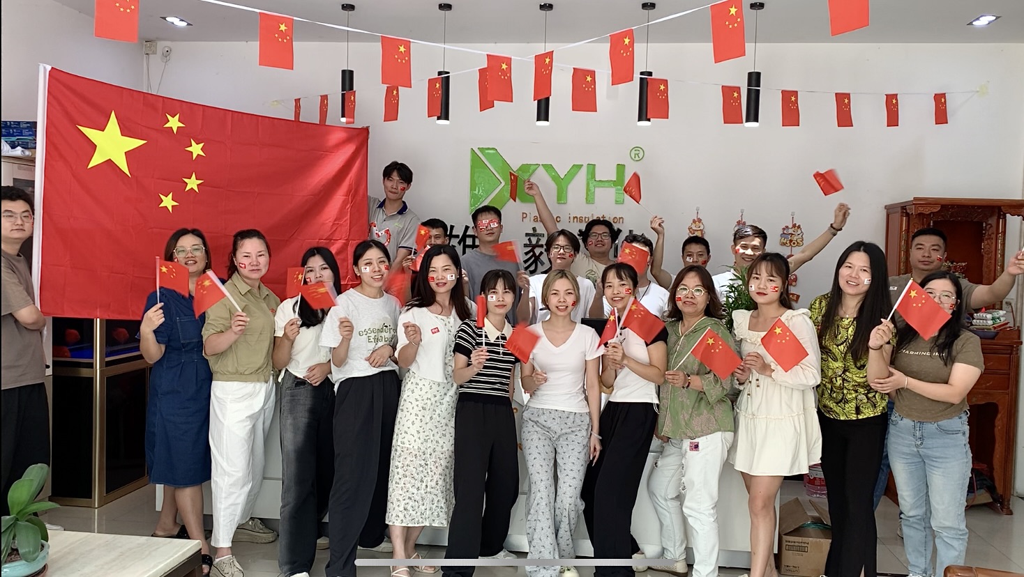 1728613881265378.jpg 2.jpg